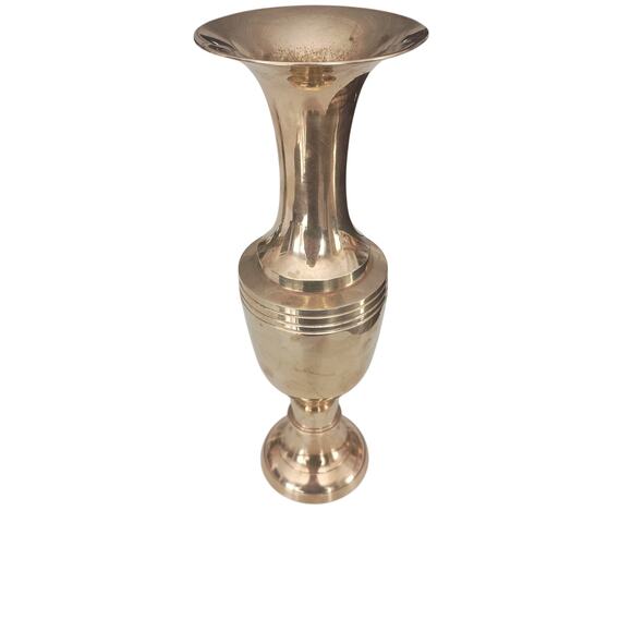 $ Vintage Solid Brass Elegant Tall Bud vase. - Picture 1 of 3